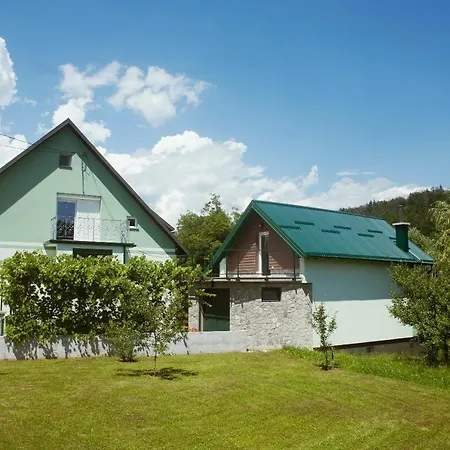 Apartament Riverside Garden Three Springs Tri Zvira Plesce