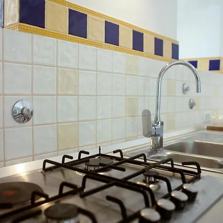 Riverside Garden Three Springs Tri Zvira Apartament *